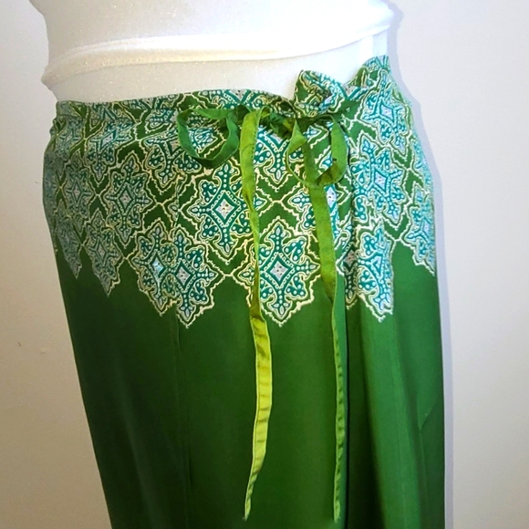 Green Silk Iridescent 3 Piece Top, Wrap Skirt & Bag - Picture 11 of 14
